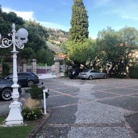 Appartamento Nella Torre Grimaldi  Exterior foto