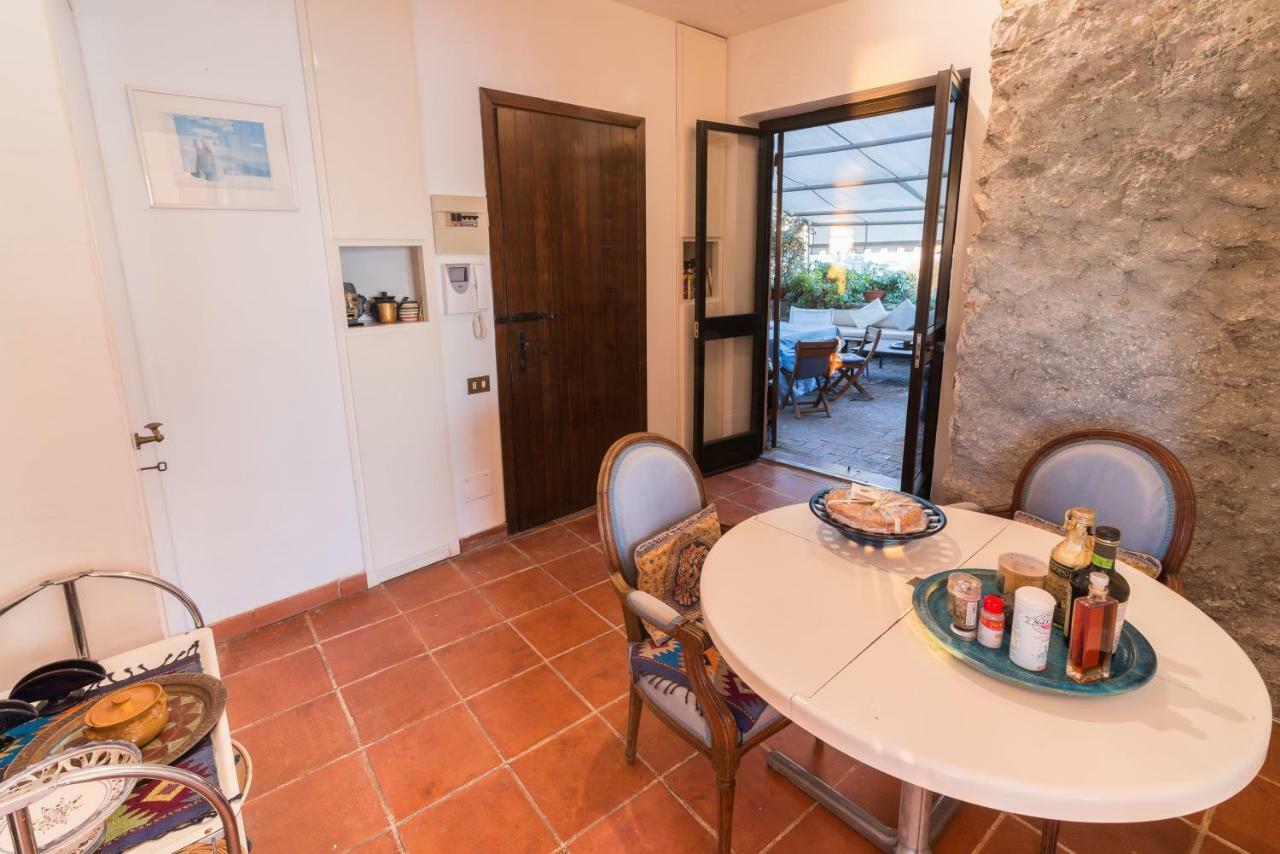 Appartamento Nella Torre Grimaldi  Exterior foto